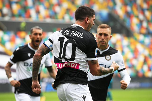 李晓旭迎来CBA生涯700场里程碑 身前只剩周鹏