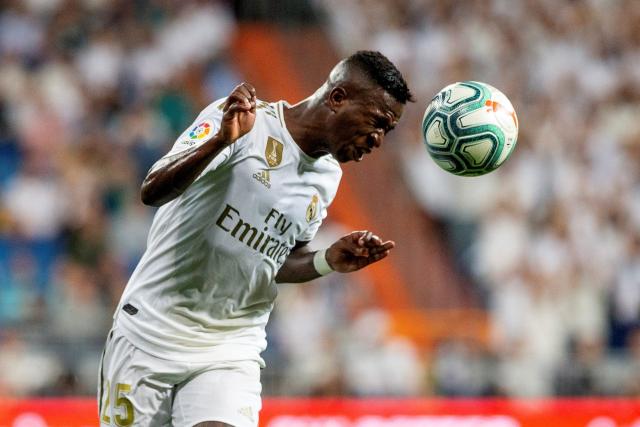 詹姆斯25+7+10拉塞尔27+10 湖人大胜老鹰回第9